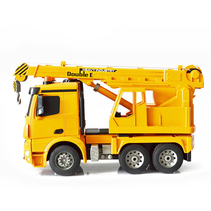 RC Mercedes Benz Actros Crane Truck with extendable Crane at front (Yellow)